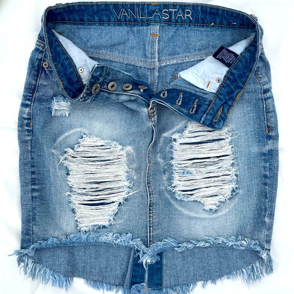 Sexy, ripped mini denim skirt- size small - Picture 2 of 3